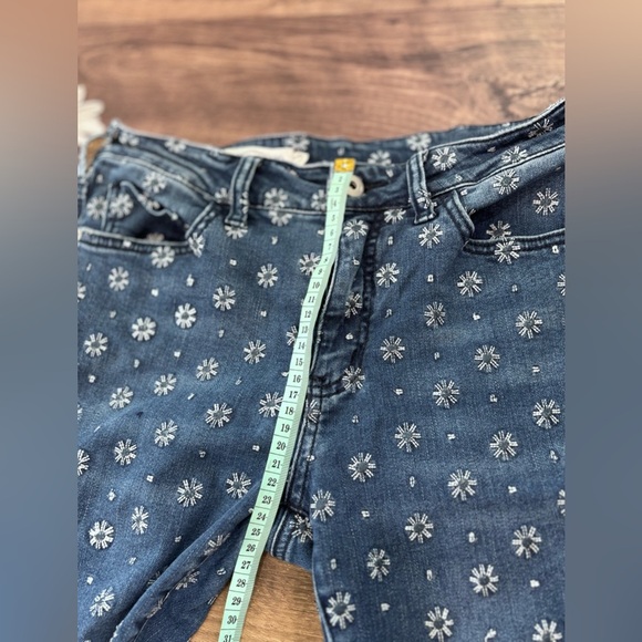 Pilcro by Anthropologie Floral Embroidered 
Jeans Size 6 - Picture 8 of 12